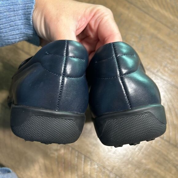 Strictly Comfort Leather navy blue loafer shoes size 7 wide - Picture 5 of 8